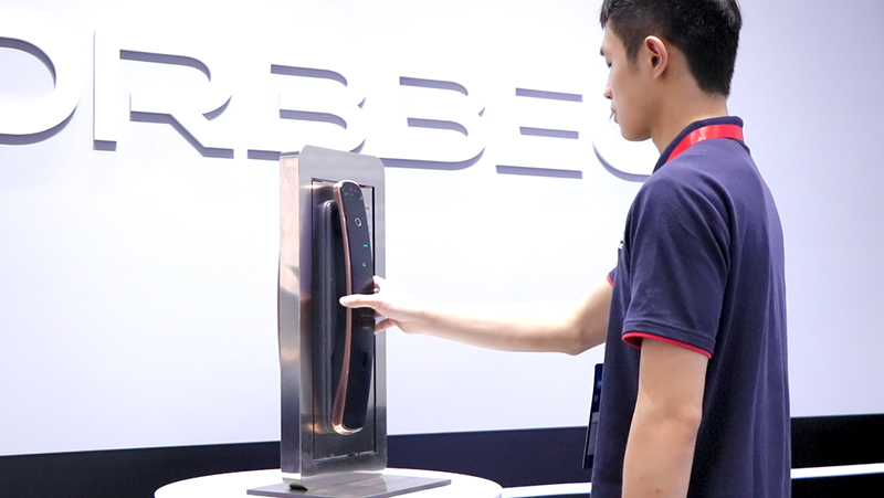 這款搭載奧比中光方案的旗艦3D人臉鎖，可能會(huì )顛覆你的認知